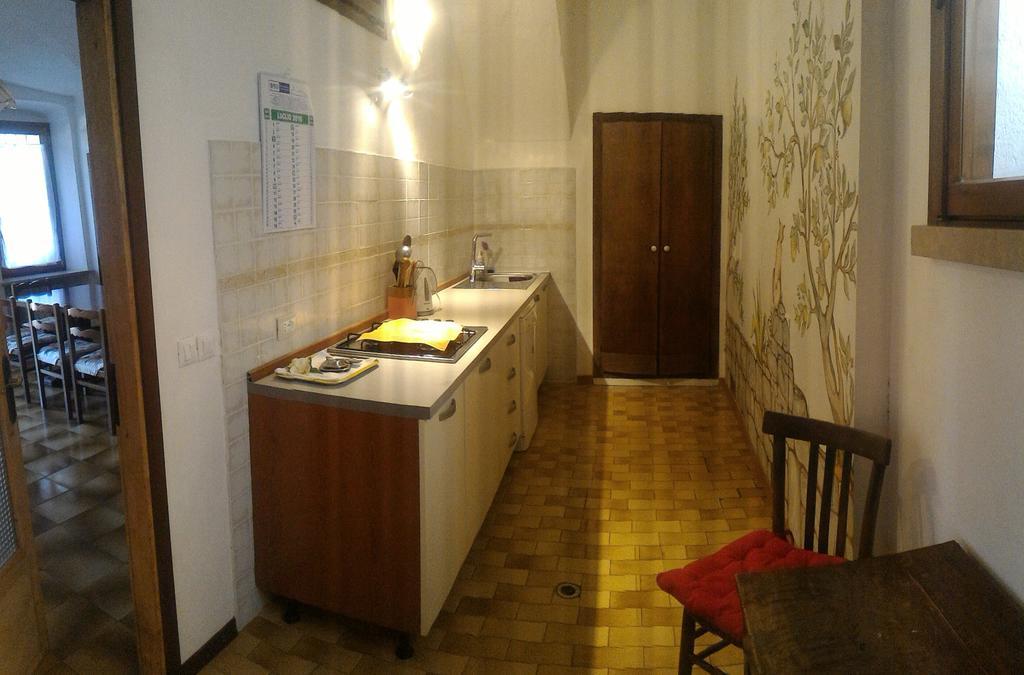 מנרבה דל גארדה Agriturismo Holle מראה חיצוני תמונה
