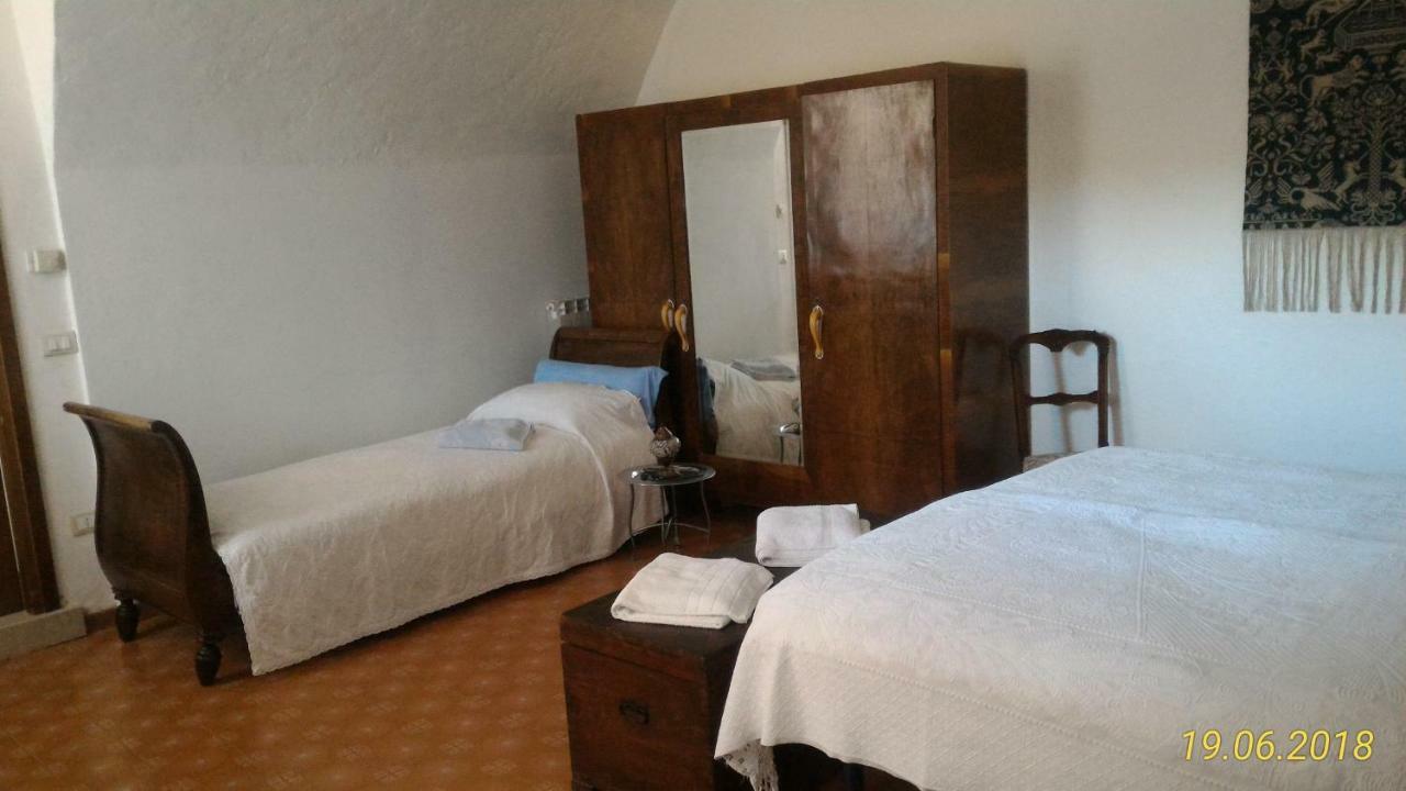 מנרבה דל גארדה Agriturismo Holle מראה חיצוני תמונה